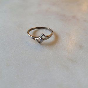 Gemini Zodiac Symbol women ring size 7